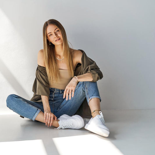 Drop Earrings Stainless steel Yellow IP coated Shining pearls White, 2 Pearls, 8 mm